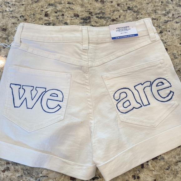 Penn State H&M, NWT, white stretch jean shorts size 2 w/ Penn State We Are! - Picture 2 of 12